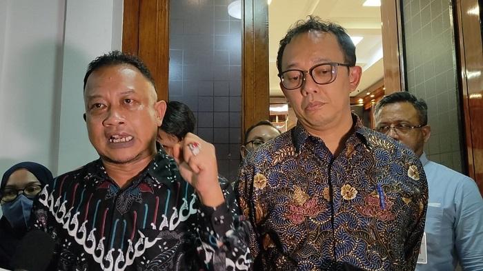 komisioner-komnas-ham-beka-ulung-hapsara-kanan-bersama-choirul-anam-1233.jpg