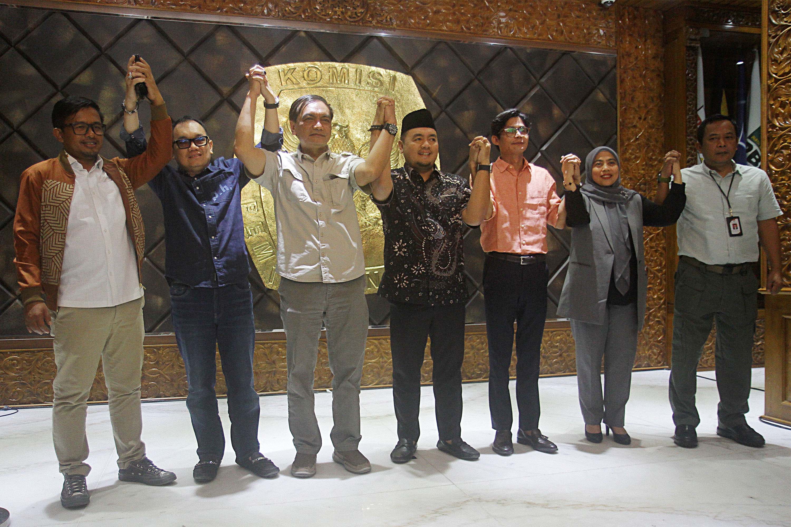komisioner-kpu-tetapkan-mochammad-afifudin-jadi-plt-ketua-kpu_20240704_145211.jpg