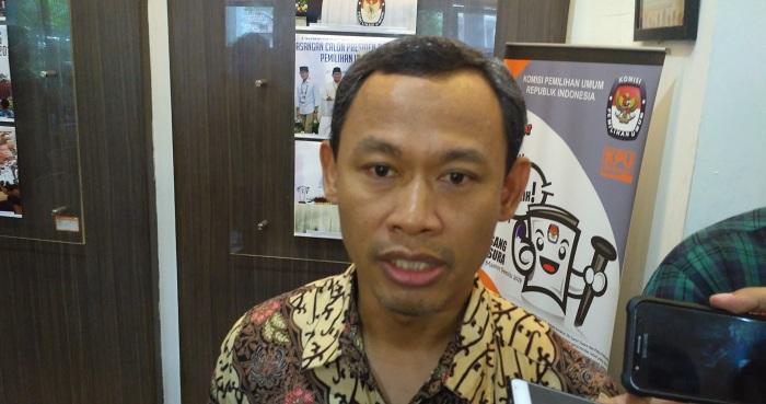 komisioner-kpu-ubaid.jpg