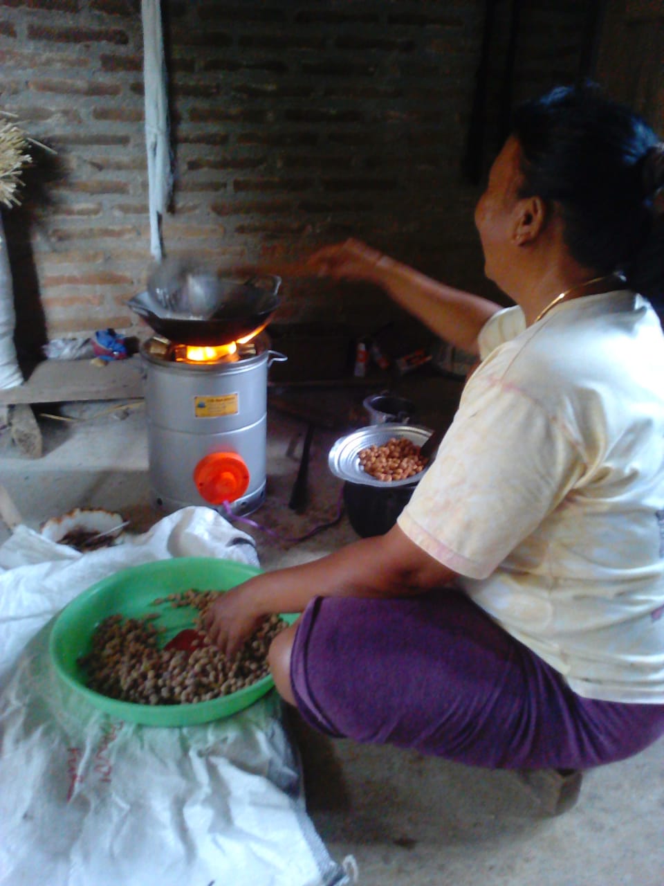 kompor-wood-pellet-hadir-di-gunung-kidul_20200215_080801.jpg