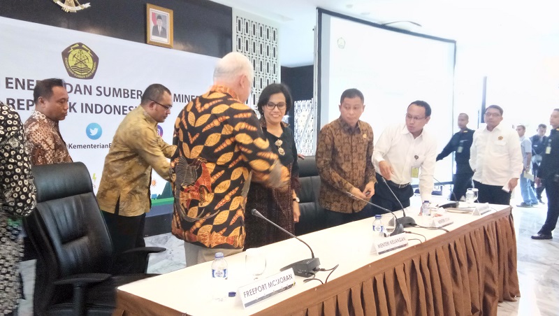 konferensi-pers-divestasi-freeport_20170829_134940.jpg
