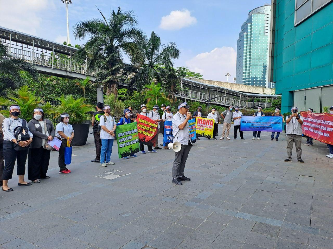 konsumen-meikarta-demo-bank-nobu.jpg