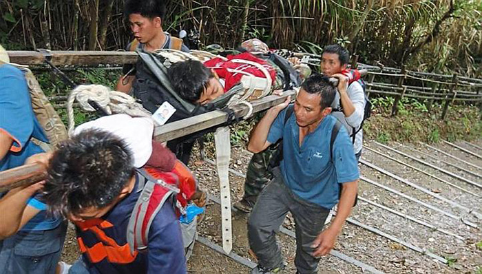 korban-gempa-sabah-pendaki-kinabalu_20150607_214148.jpg
