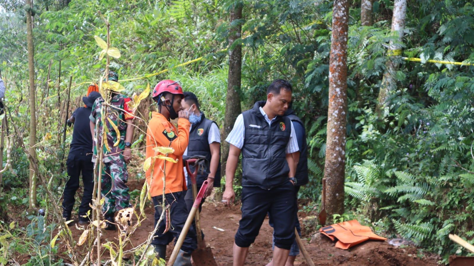 korban-mbah-slamet-11.jpg
