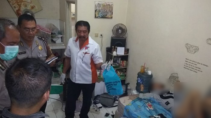 korban-meninggak-di-kamar-kos_20180727_075610.jpg