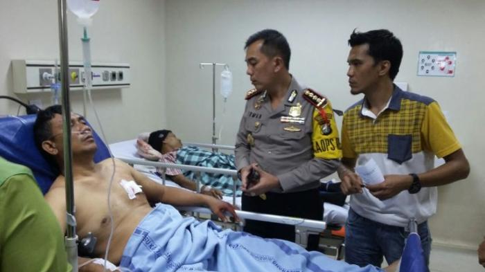 korban-penusukan-merupakan-kapolsek-tangerang-kompol-effendi_20161020_101510.jpg