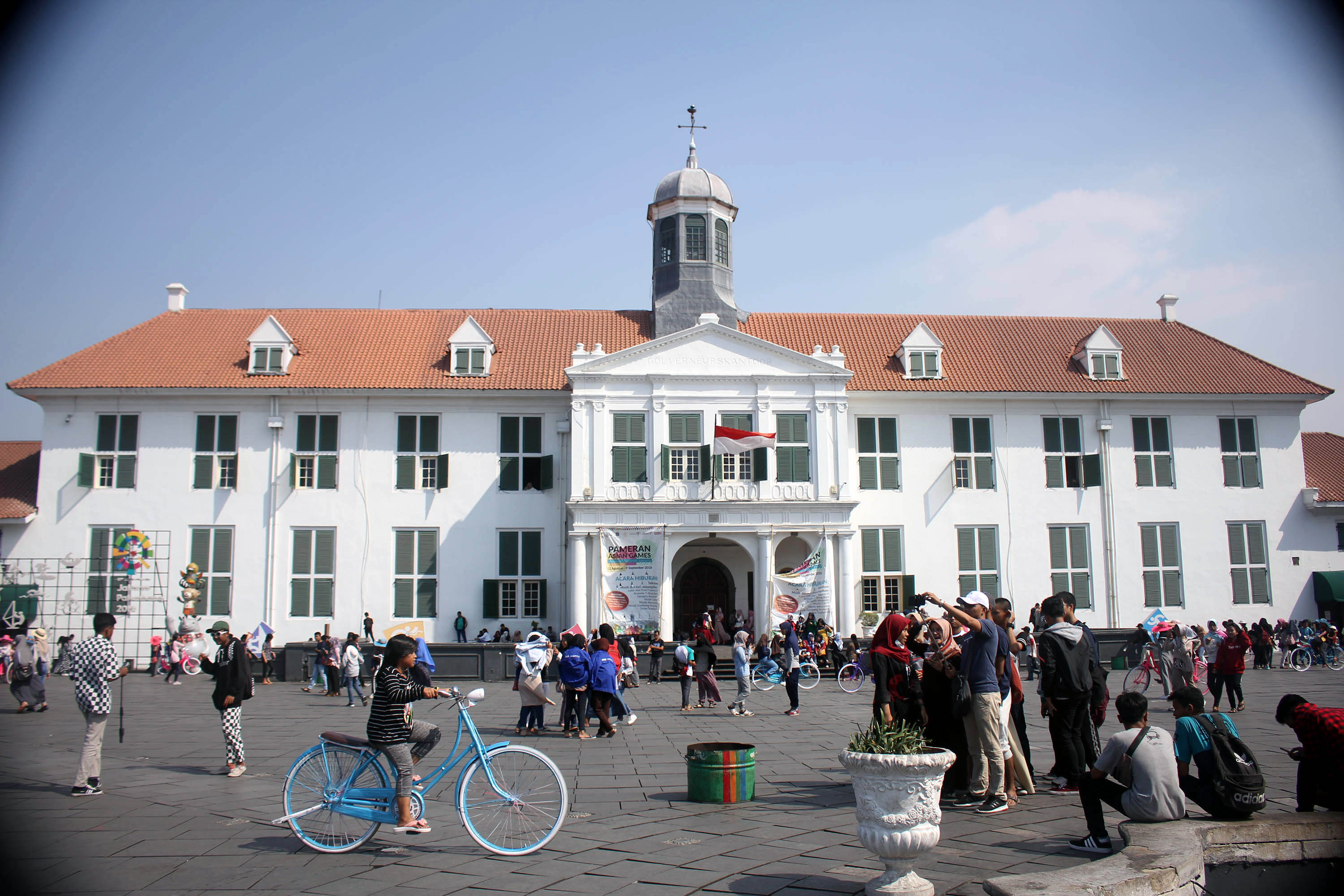 kota-tua-jakarta-tetap-menjadi-daya-tarik-wisatawan-asing_20180910_001434.jpg