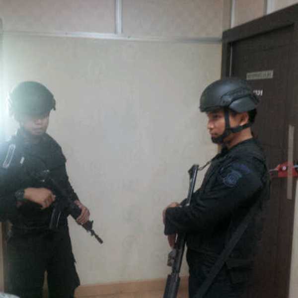 kpk-geledah-nih2_20160115_122933.jpg