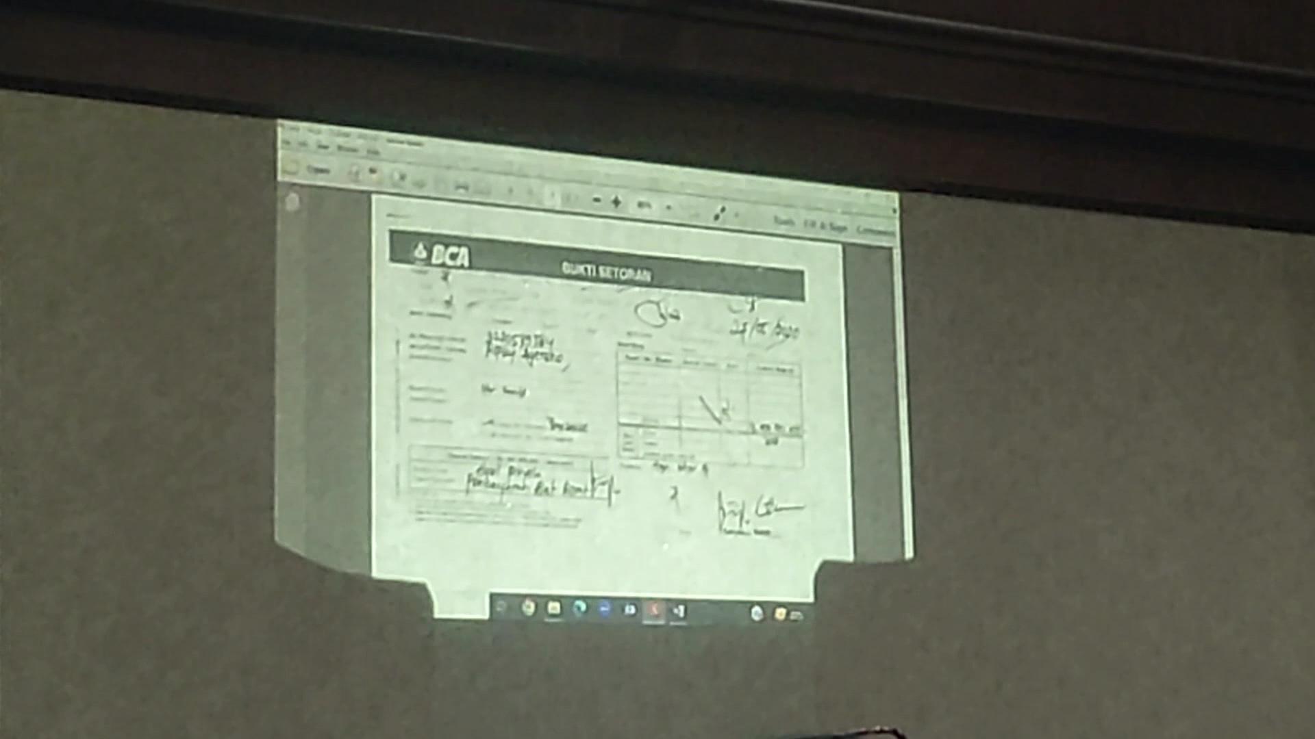 Jaksa Tunjukkan Bukti Setoran Rp1 Miliar ke Lukas Enembe dari Rekanan Proyek di Persidangan