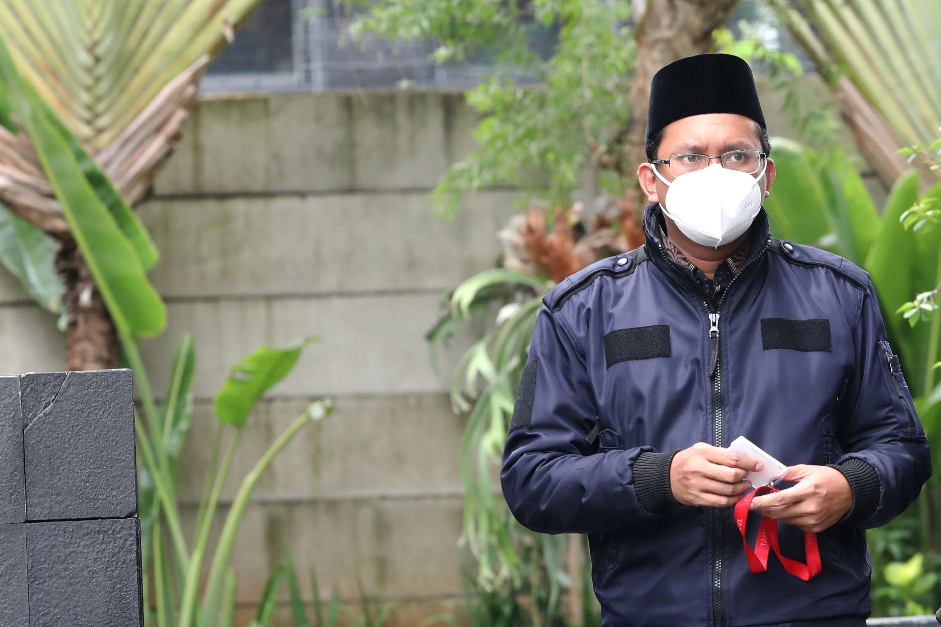 kpk-periksa-bupati-sidoarjo-ahmad-muhdlor-ali_20240216_154324.jpg