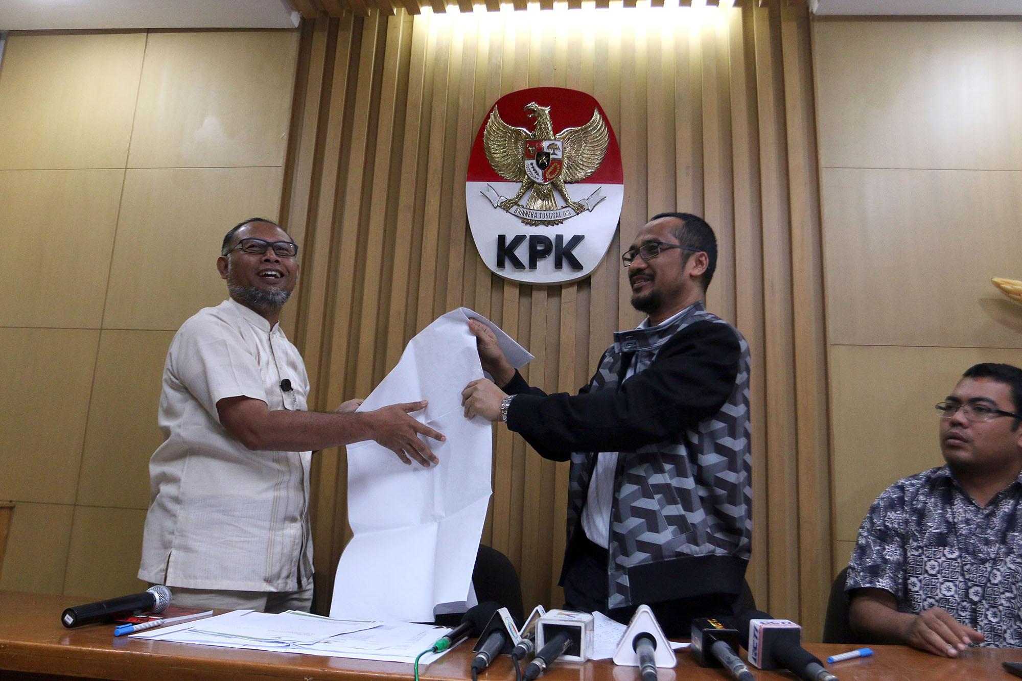 kpk-tetapkan-komjen-pol-budi-gunawan-sebagai-tersangka_20150113_151142.jpg