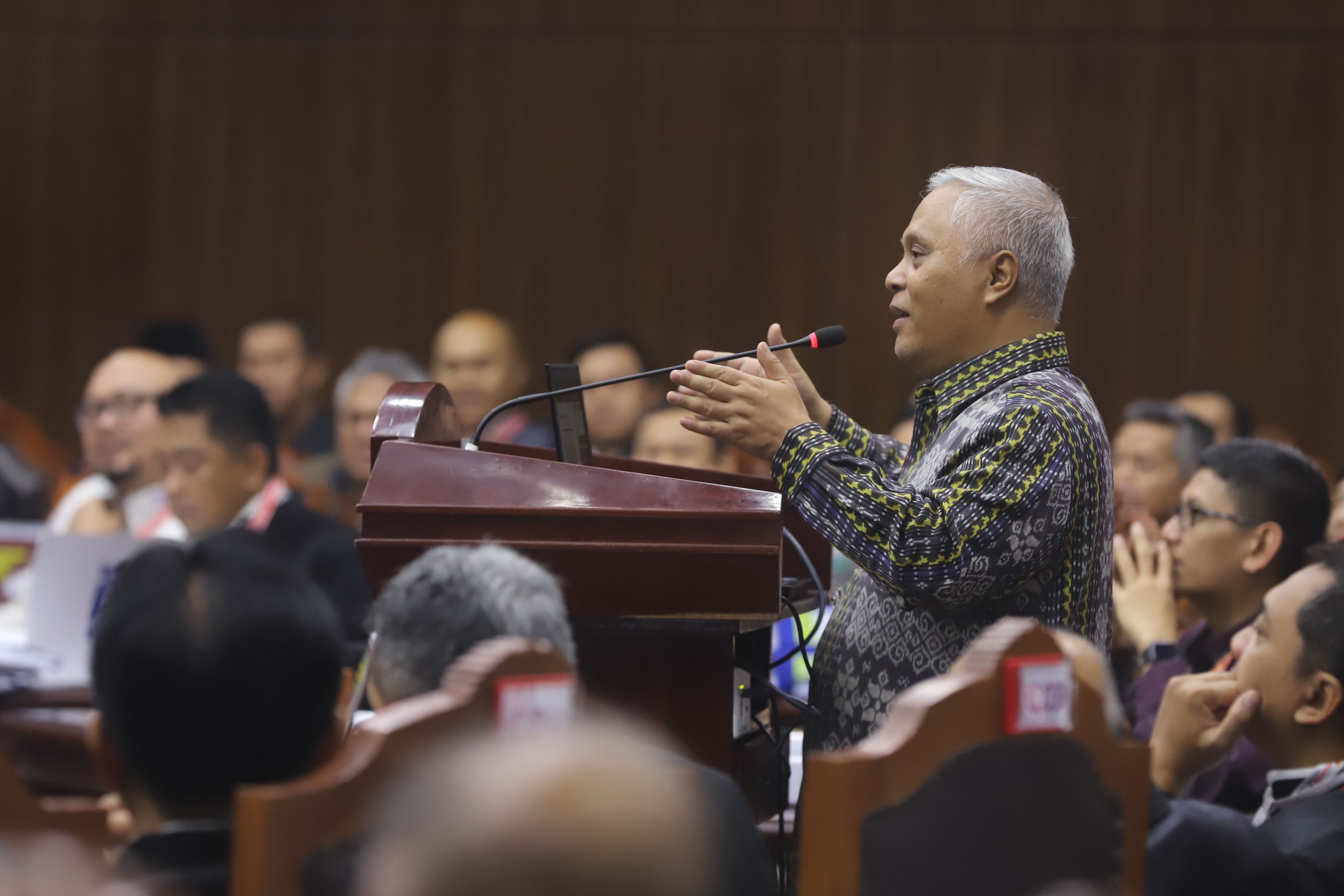 kpu-hadirkan-saksi-ahli-it-pada-sidang-sengketa-pilpres-2019_20190620_170145.jpg