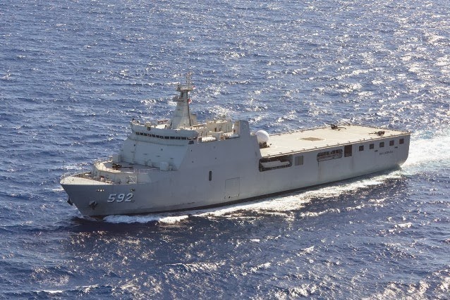 kri-banjarmasin-strategic-sealift-vessel_20150122_151816.jpg