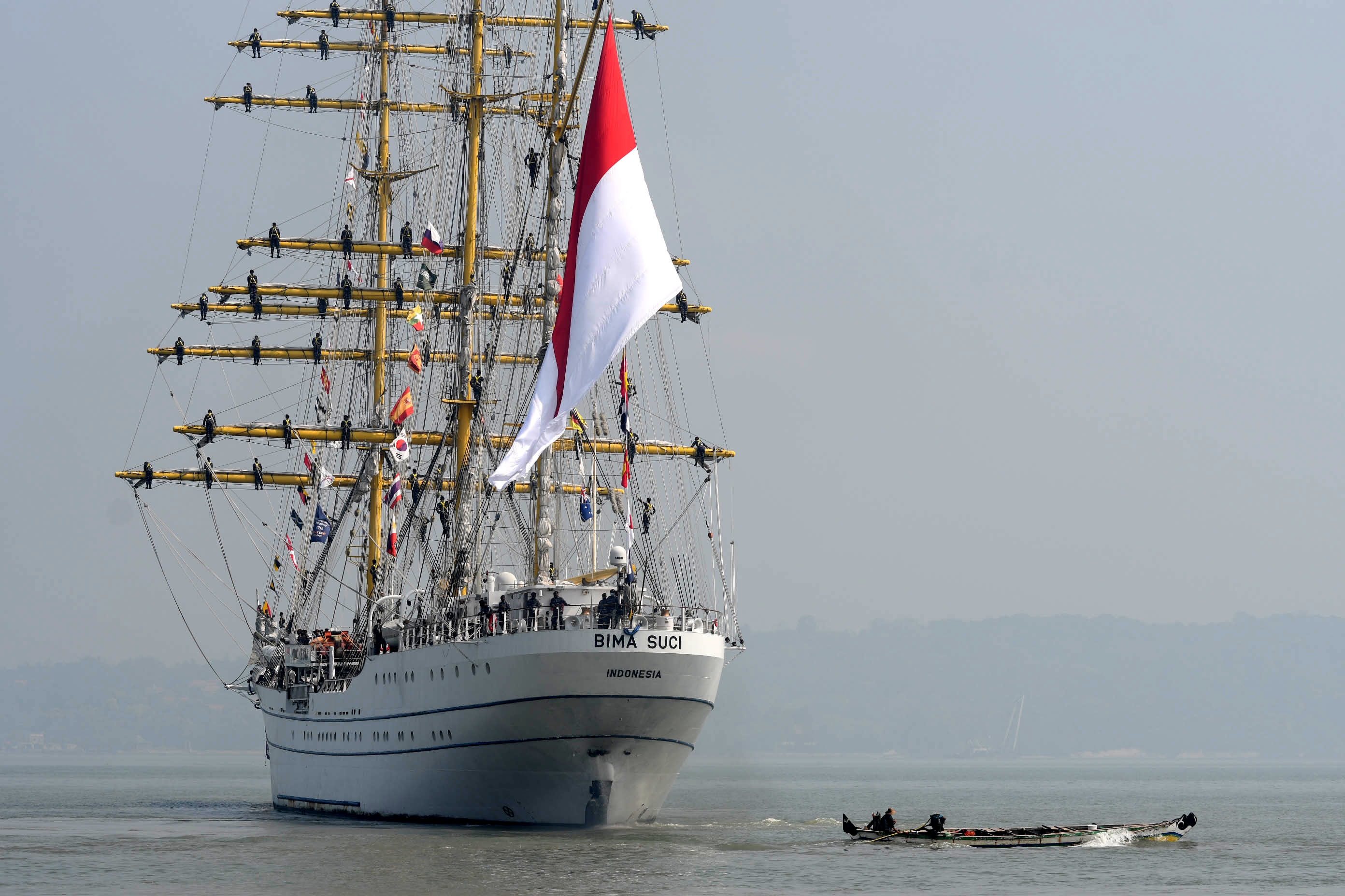 kri-bima-suci-kembali-usai-berlayar-arungi-nusantara_20211102_155002.jpg