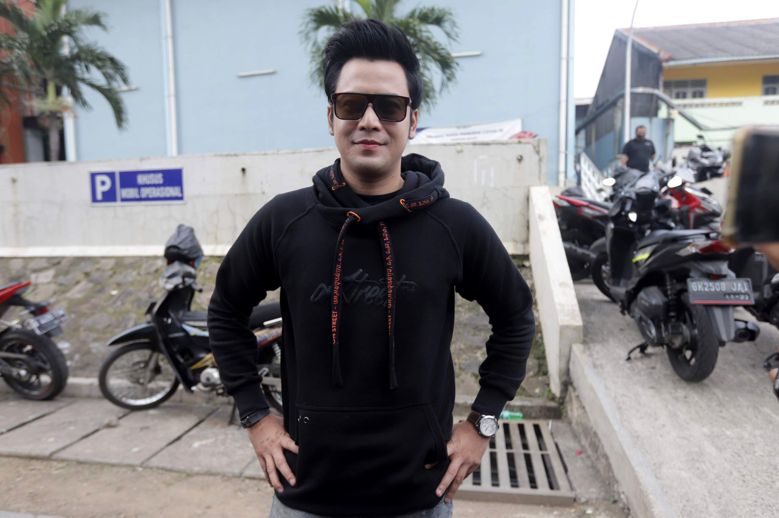kriss-hatta-ungkap-pacar-setingan-di-kalangan-artis_20200824_203658.jpg