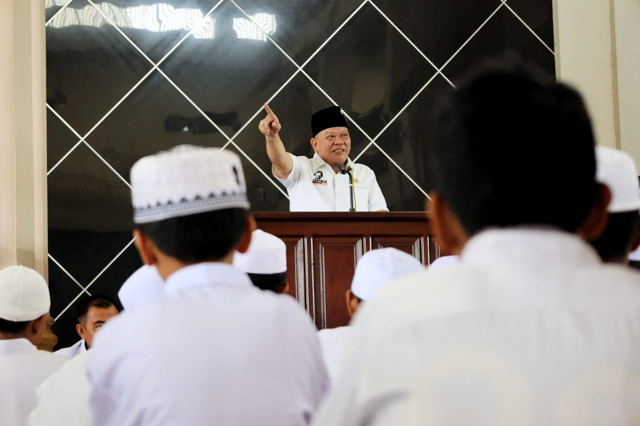 kuliah-umum-di-sekolah-tinggi-ilmu-syariah-hidayatullah.jpg