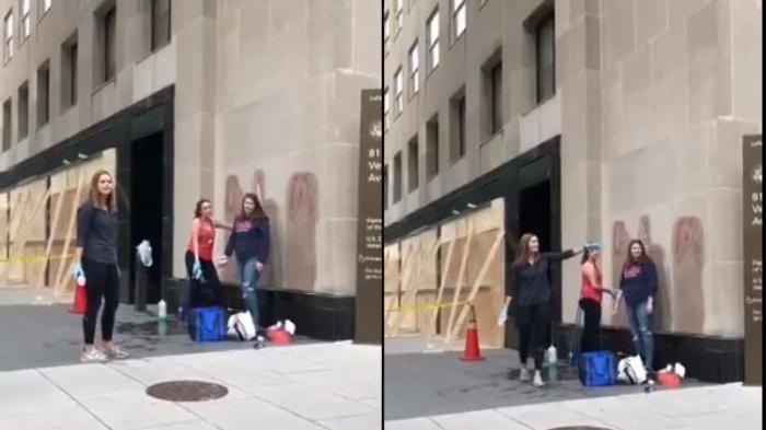 kulit-putih-menghapus-tulisan-black-lives-matter-gedung-lafayette-michigan-amerika-serikat.jpg