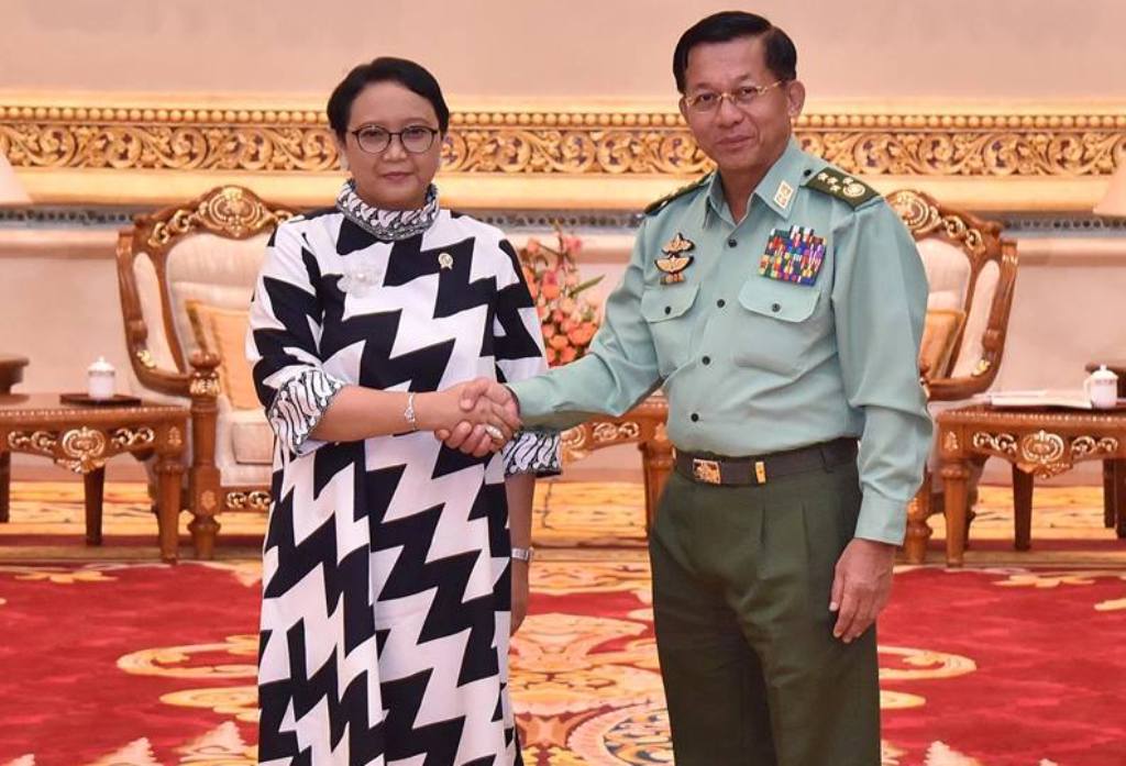 kunjungan-menteri-luar-negeri-retno-marsudi-ke-myanmar_20170904_174520.jpg