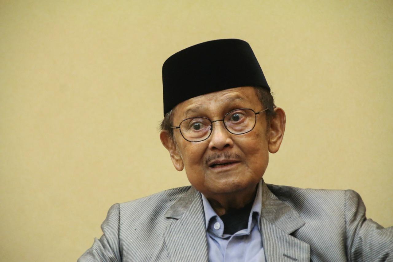 kunjungan-terakhir-habibie-di-batam-29-april-2019.jpg