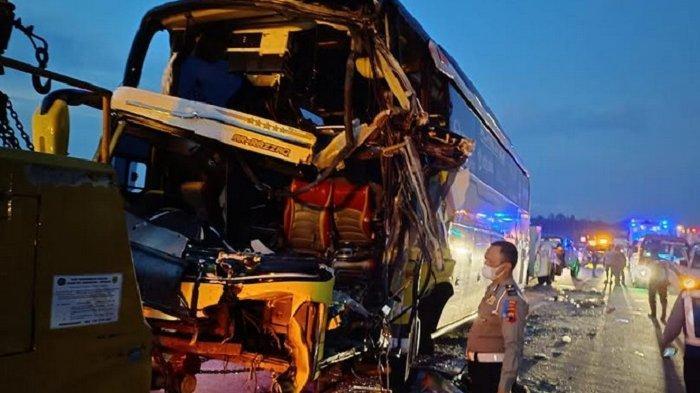 Kronologi Kecelakaan Beruntun di Tol Batang-Semarang KM 352 yang Menewaskan 2 Orang
