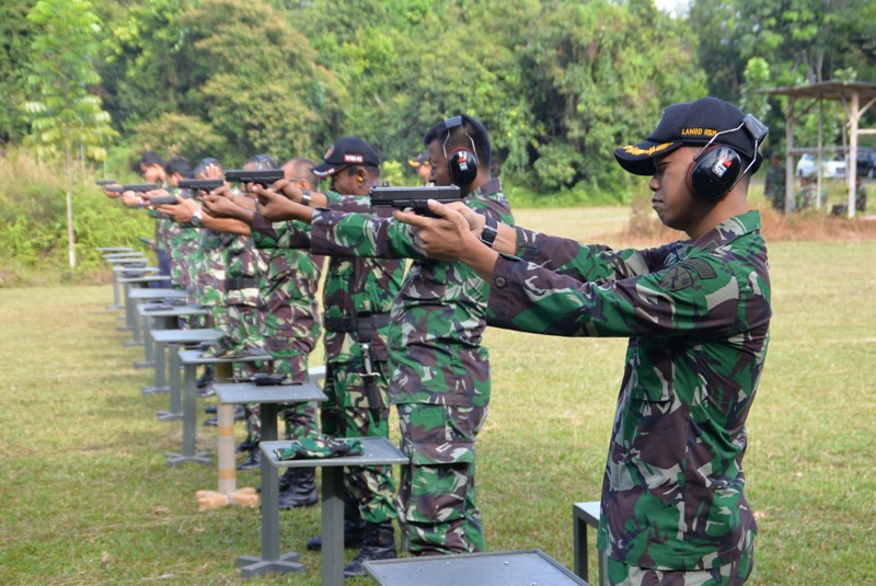 latihan-menembak_20160824_133942.jpg