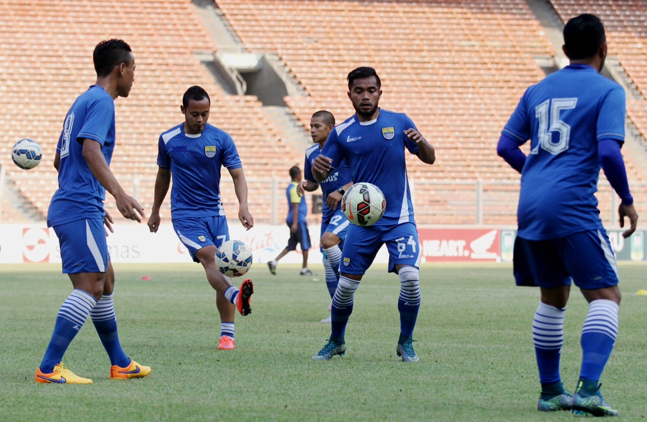 Persib Bandung Latihan Hanya Diikuti 10 Pemain saja