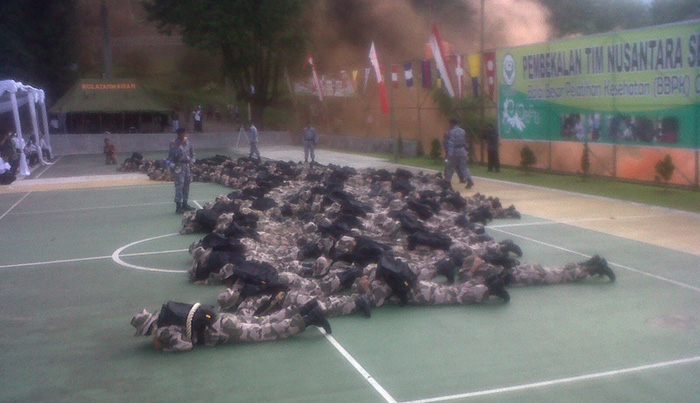 latihan-semi-militer_20150329_203050.jpg