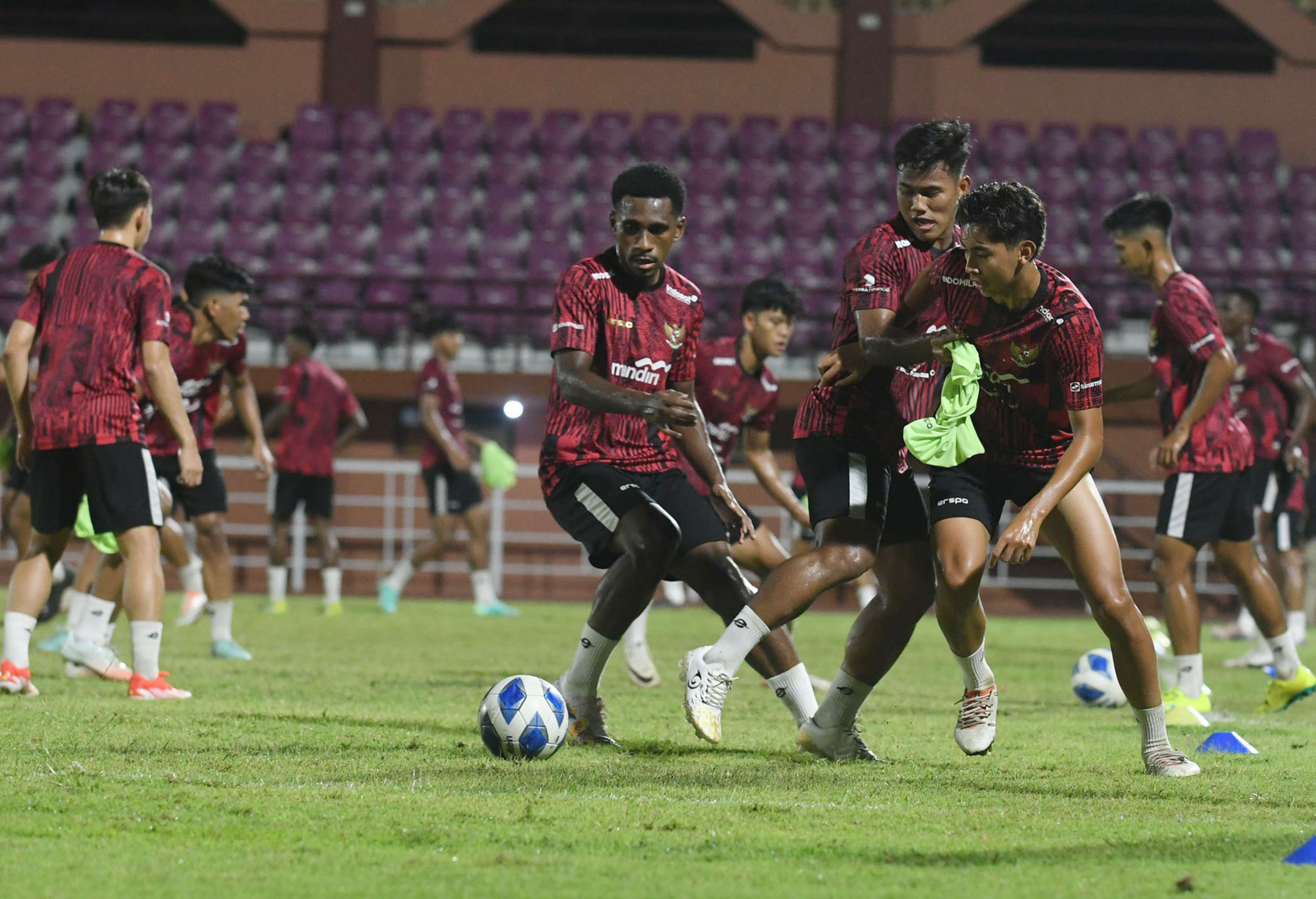 latihan-timnas-u-19-jelang-piala-aff_20240711_220248.jpg