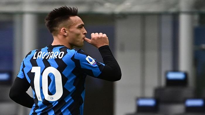 lautaro-martinez-cetak-hattrick-perdana-dengan-sempurna-melawan-cotrone.jpg