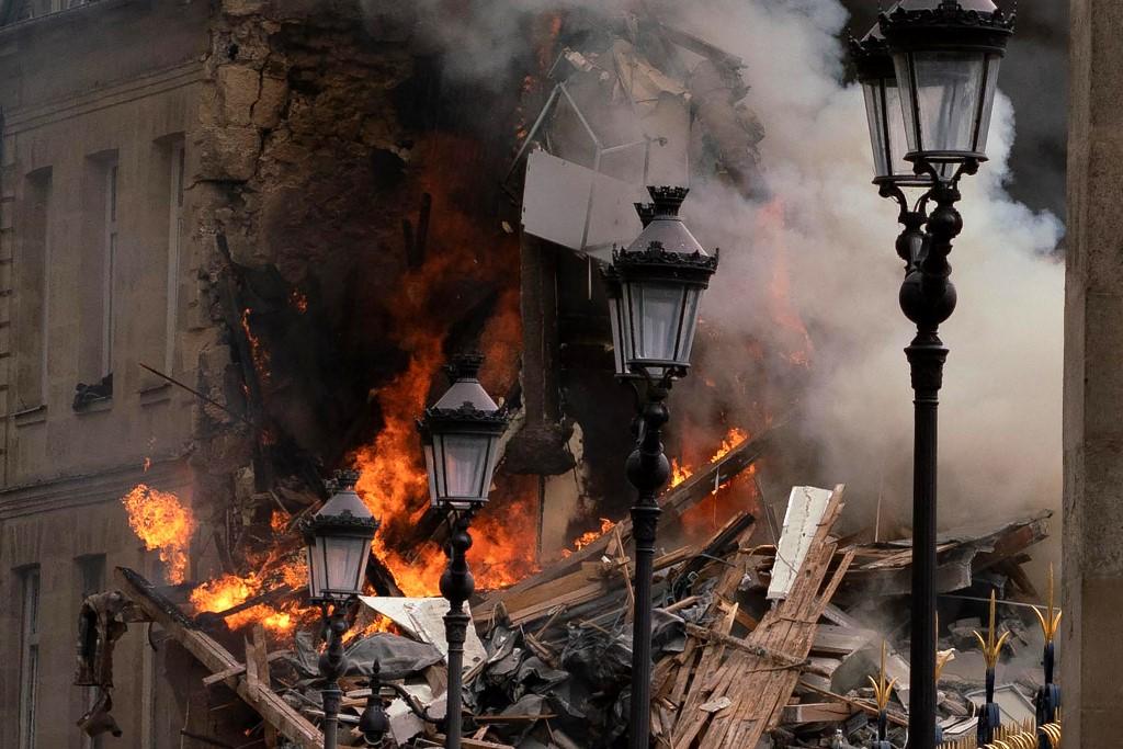 Ledakan di Paris Runtuhkan 2 Gedung, 24 Orang Terluka dan 2 Lainnya Hilang