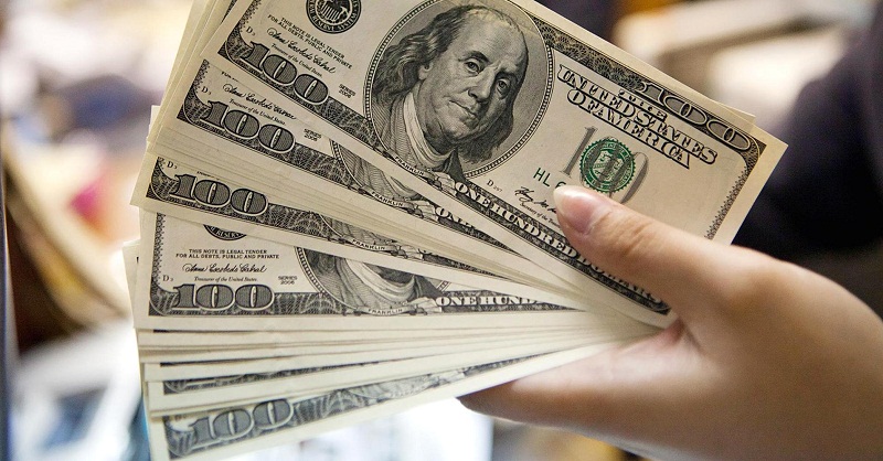 lembaran-uang-dollar-as_20161209_193321.jpg