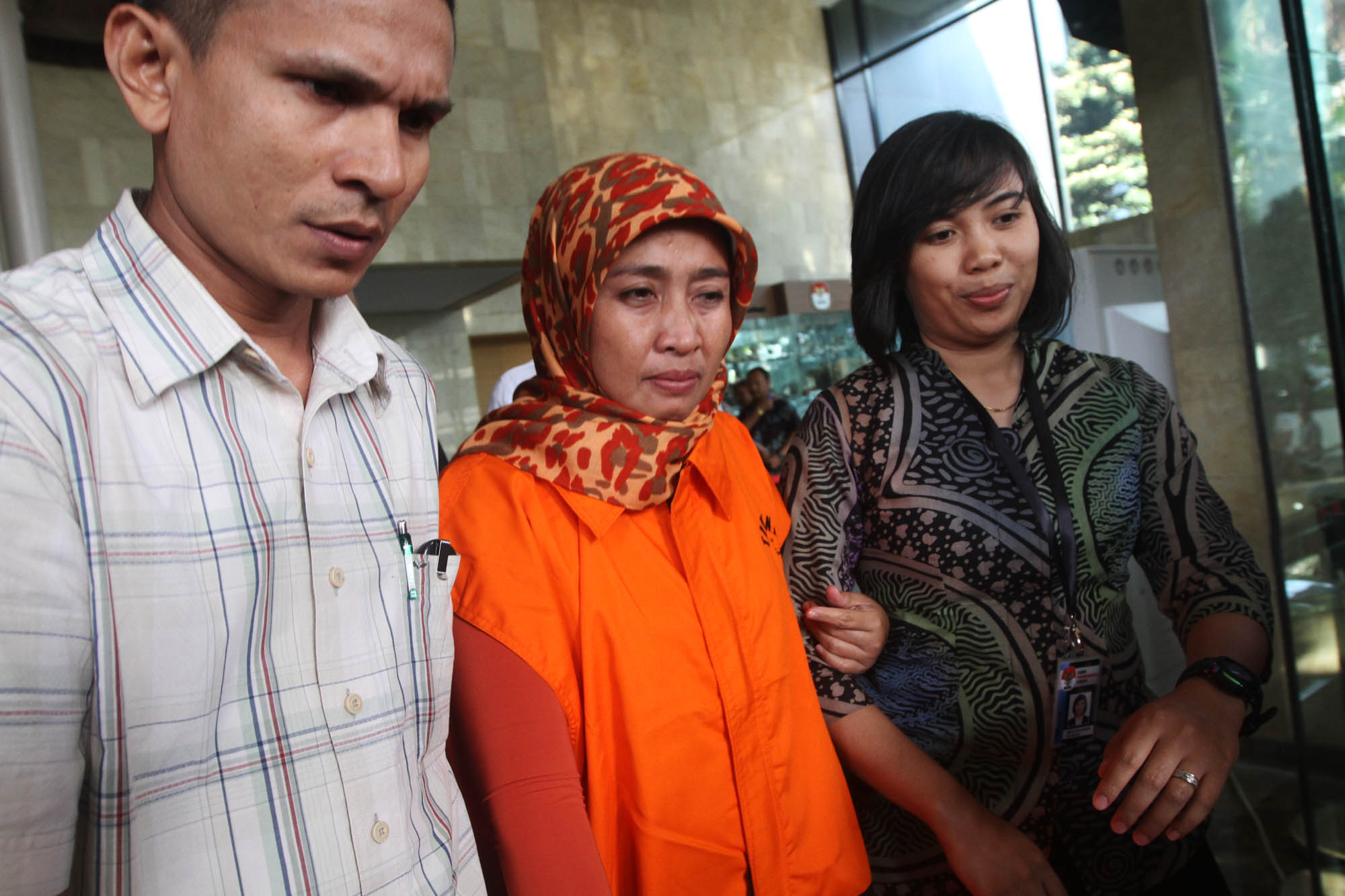 lenih-marliani-ditahan-kpk_20160413_001541.jpg