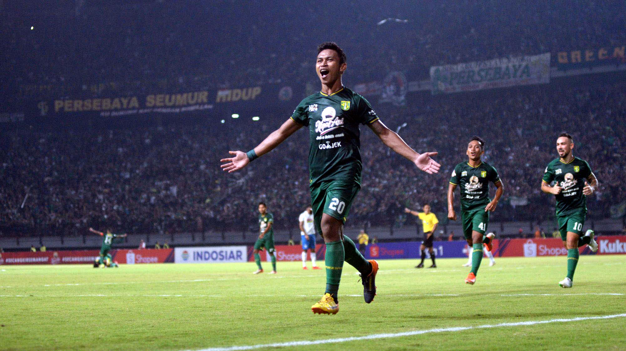 liga-1-persebaya-surabaya-ditahan-imbang-psis-semarang_20190531_084506.jpg