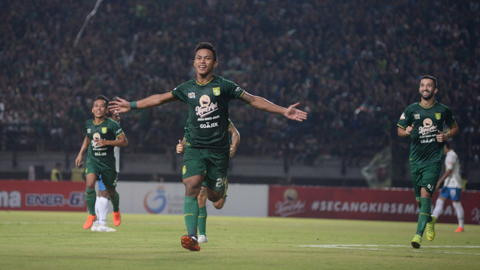 liga-1-persebaya-surabaya-ditahan-imbang-psis-semarang_20190531_084609.jpg