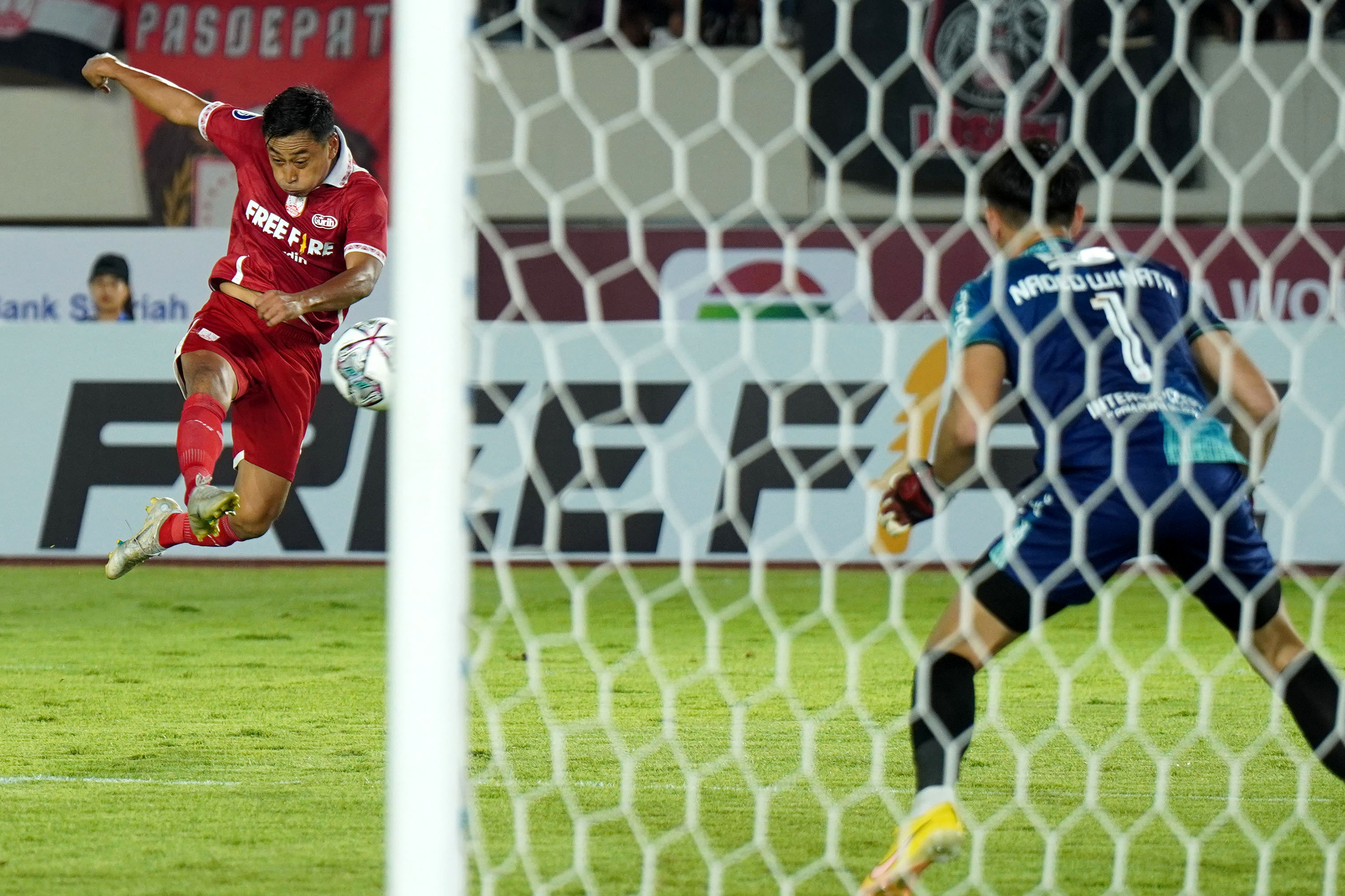 liga-1-persis-solo-hajar-bali-united-2-0_20220916_083132.jpg