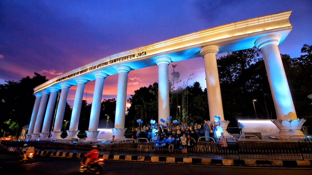light-it-up-blue-pemkot-bogor-2.jpg