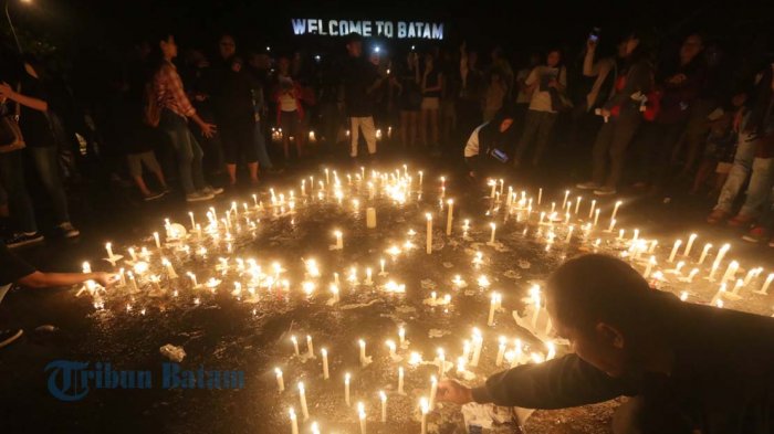 lilin-dari-batam-untuk-ahok_20170511_025257.jpg