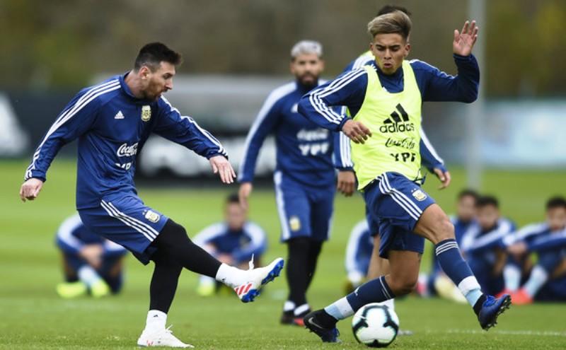 lionel-messi-latiantimnasargentina.jpg