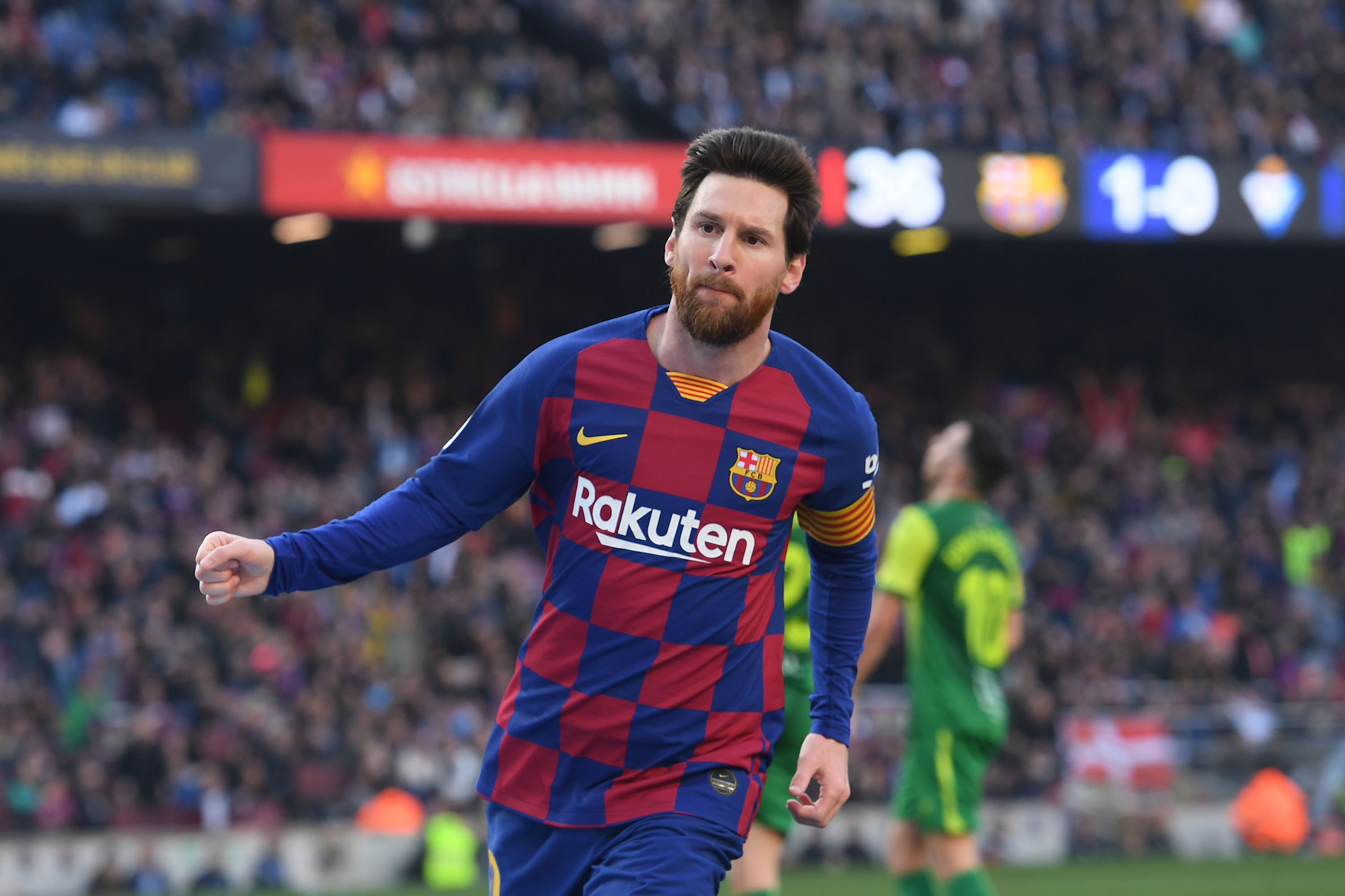 lionel-messi-quattrick-fc-barcelona-hempaskan-eibar-5-0_20200226_053121.jpg
