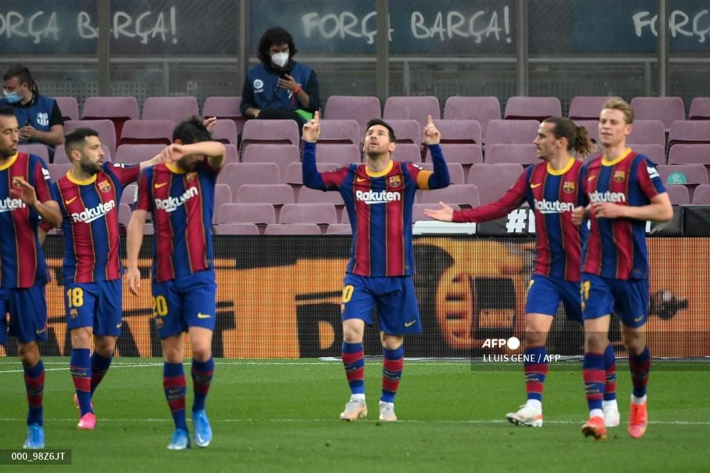 lionel-messi-tengah-melakukan-selebrasi-setelah-mencetak-gol-dalam-pertandingan.jpg