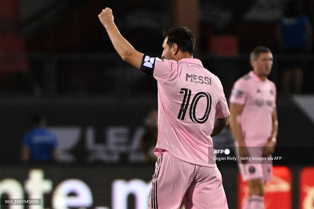 lionel-messi-vs-fc-dallas-2.jpg