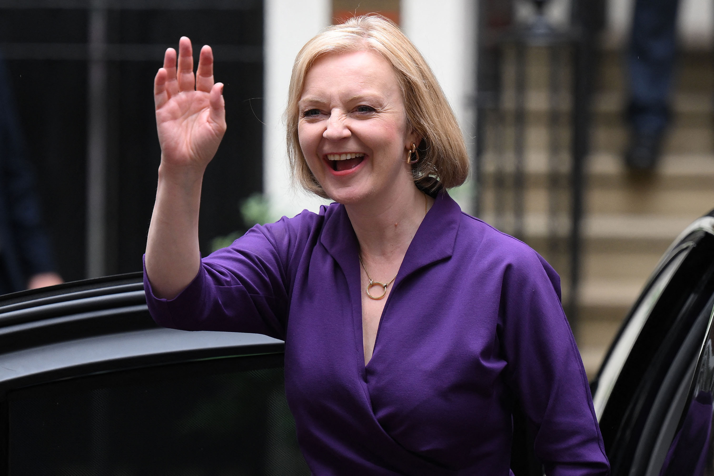 liz-truss-terpilih-jadi-perdana-menteri-inggris_20220906_073336.jpg