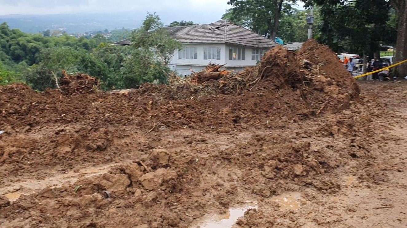 longsor-di-cugenang-cianjur-akibat-gempa.jpg