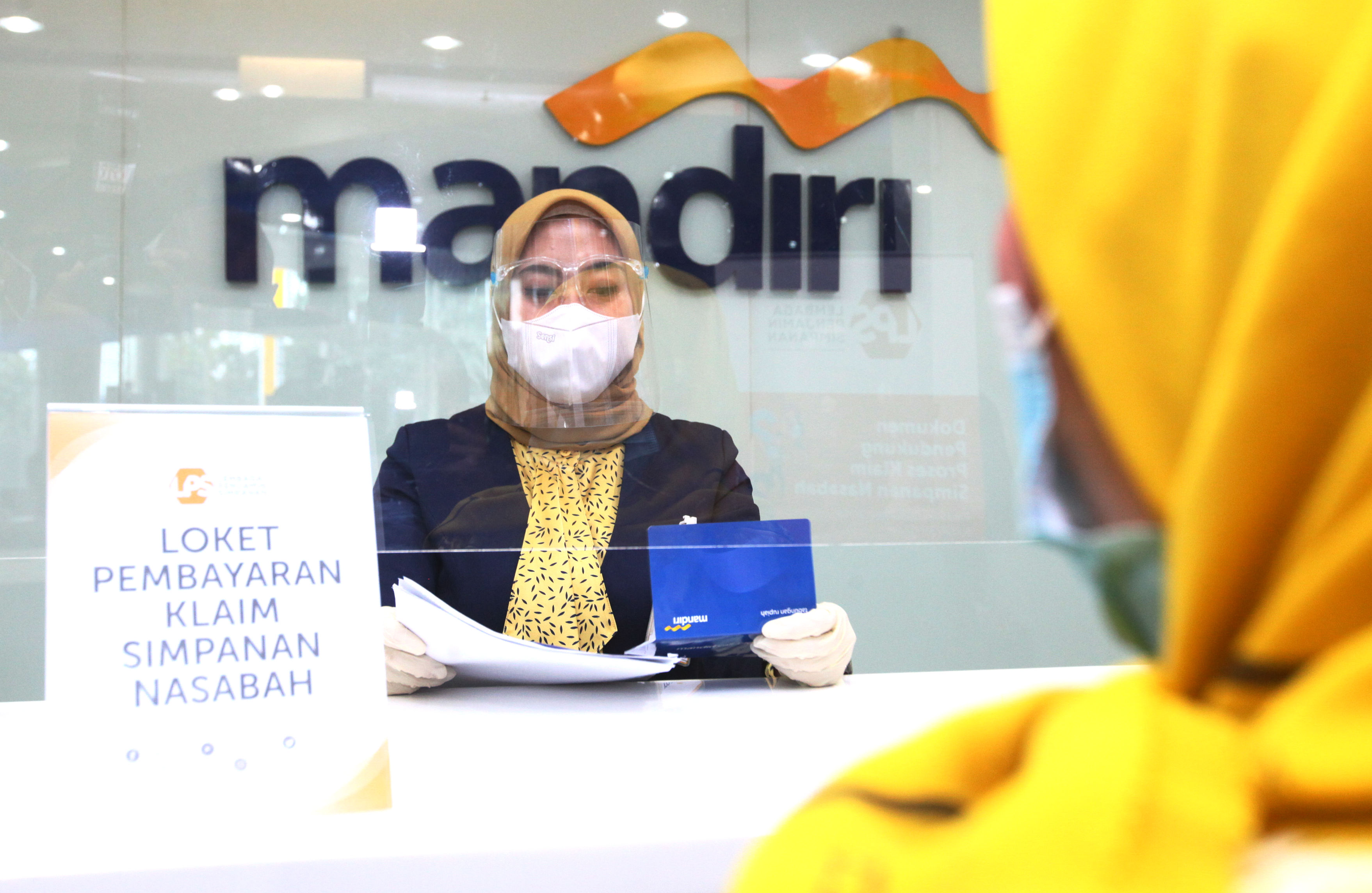 lps-bayar-klaim-penjaminan-simpanan-nasabah-bpr-brata-nusantara_20210129_181443.jpg