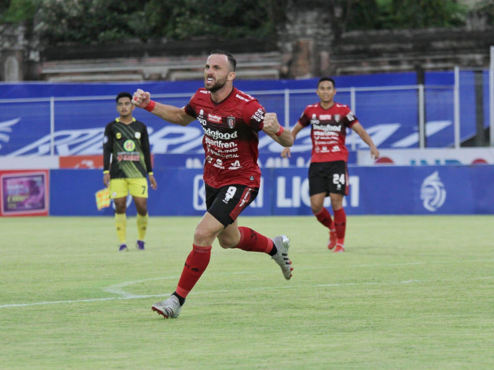 luapan-kegembiraan-striker-bali-united-ilija-spasojevic-usai-mencetak-gol.jpg
