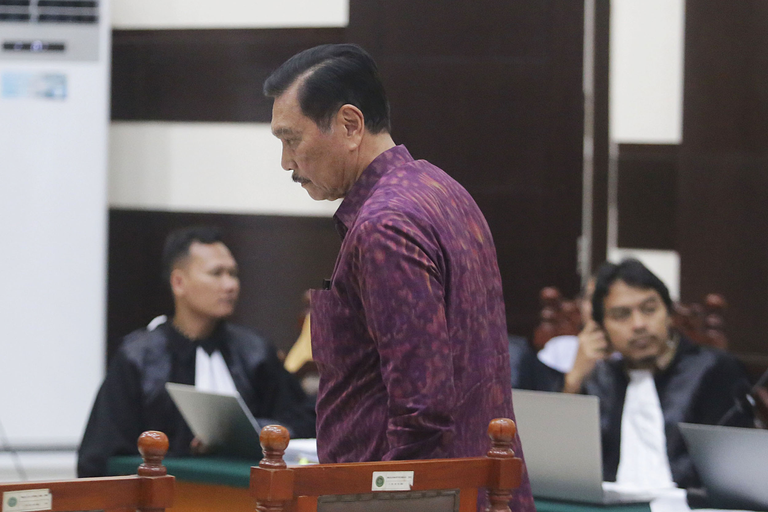 luhut-binsar-panjaitan-jadi-saksi-sidang-haris-dan-fatia_20230608_172253.jpg