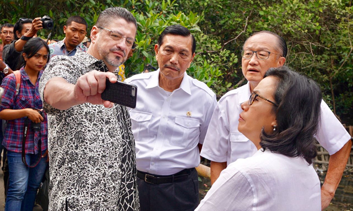 luhut-panjaitan-dengan-presiden-bank-dunia_1_20180708_081217.jpg