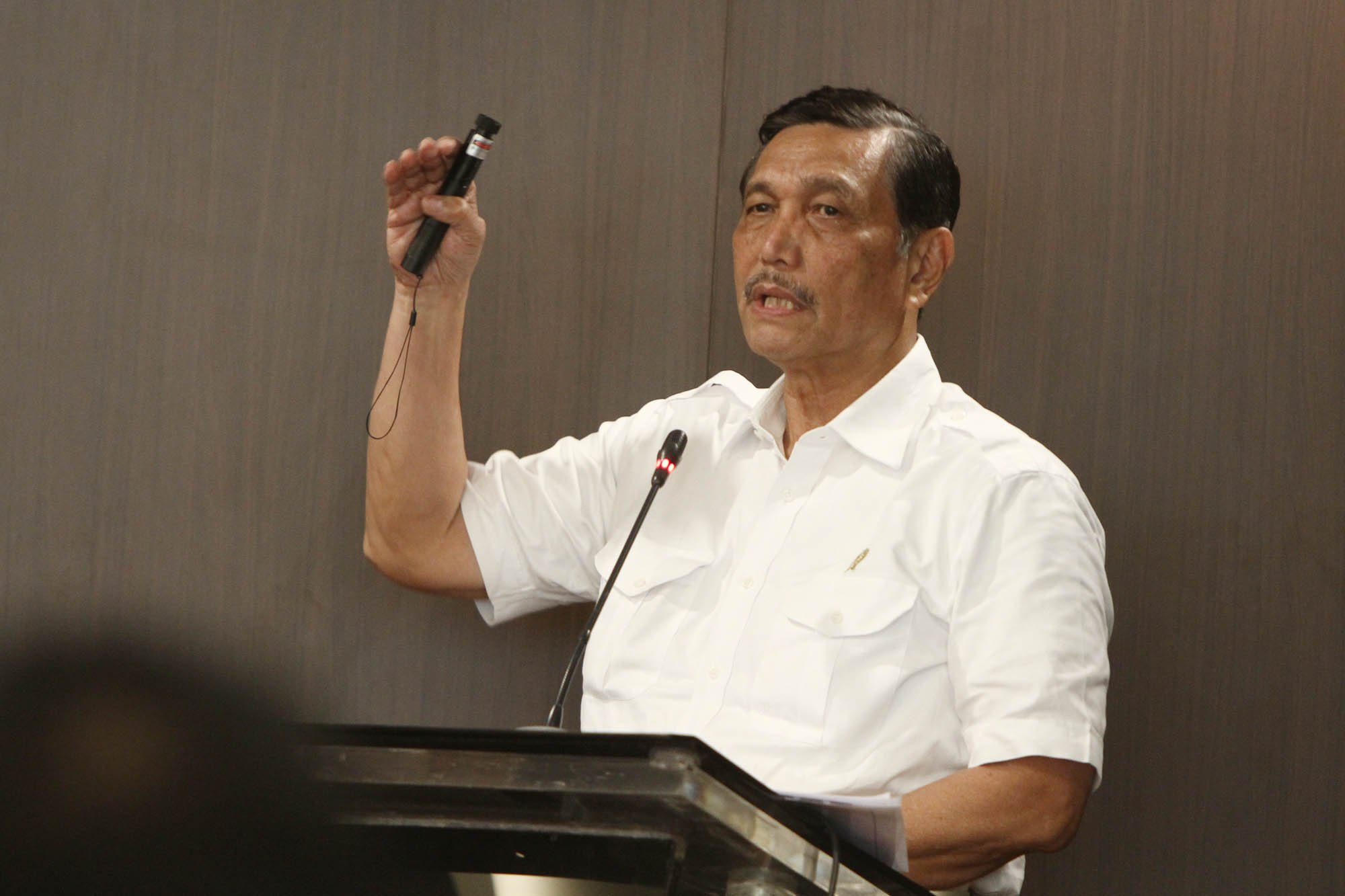 luhut-panjaitan-dialog-dengan-apkasi_20161214_172747.jpg
