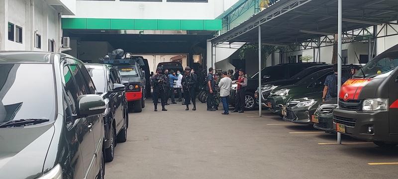 Lukas Enembe Dijemput KPK dari RSPAD Gatot Subroto Dengan Pengawalan Ketat Aparat Keamanan