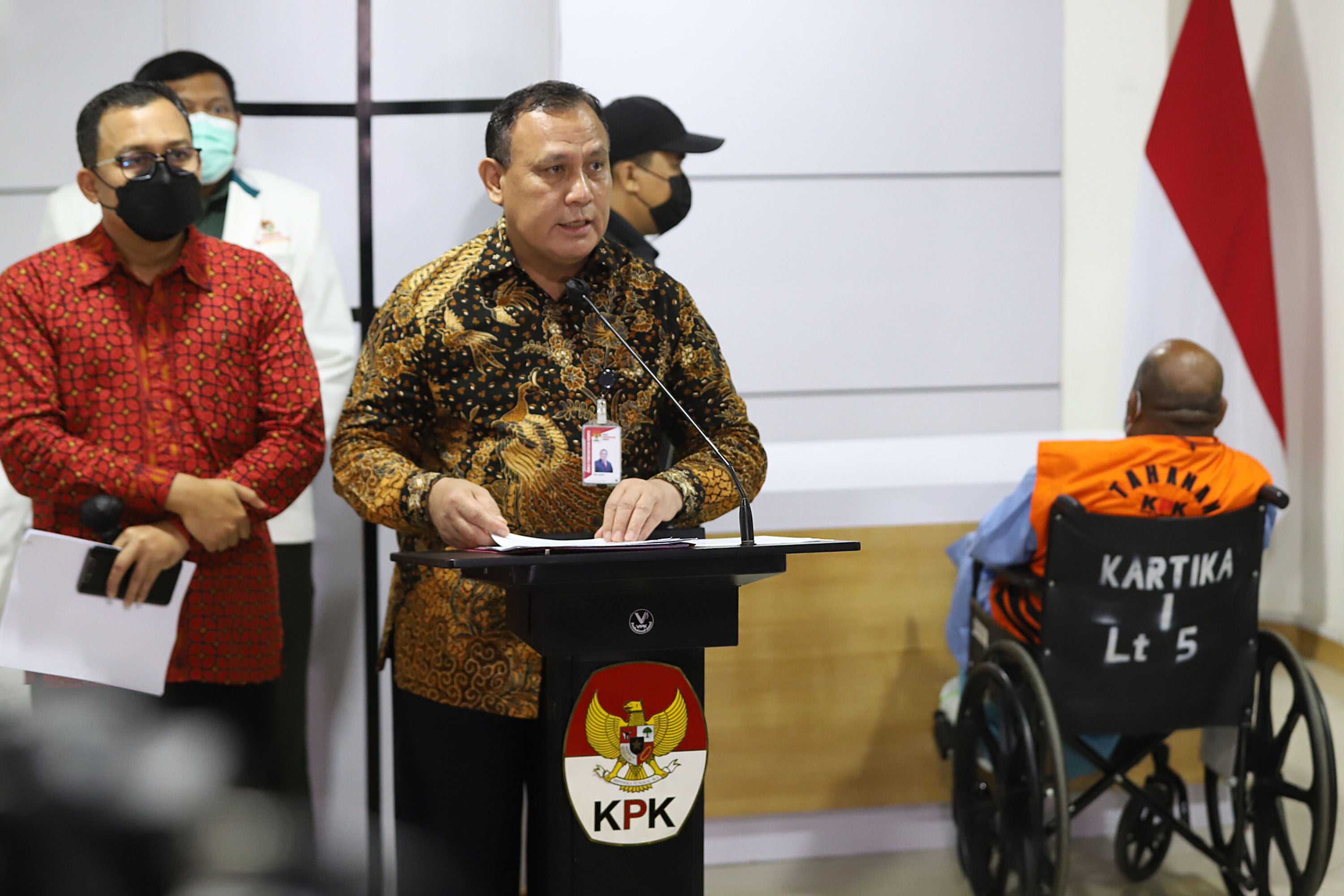 Lukas Enembe Tagih Janji Ketua KPK Firli, Apa Itu?